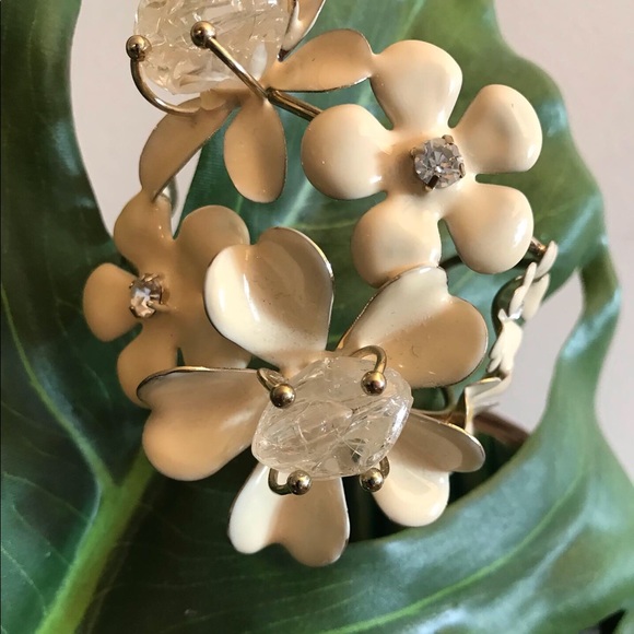 White Cuff Bracelet - Picture 6 of 13